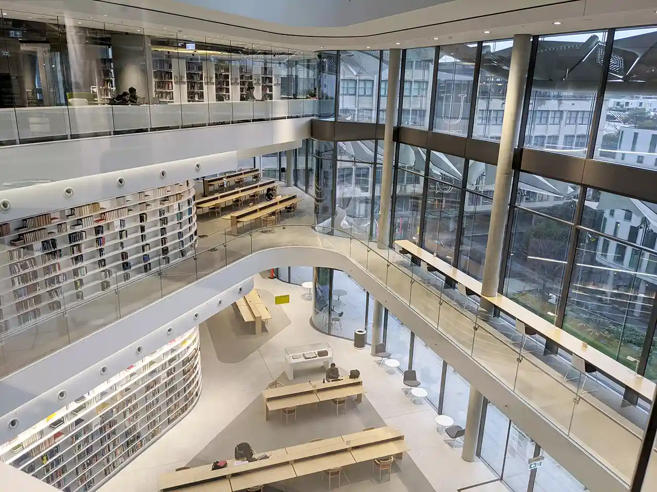 Multi-level interior at the University of Technology Sydney